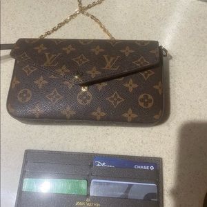 L_V _d u p e_purse